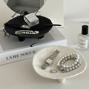 北欧陶瓷首饰收纳盘香薰展示盘玄关托盘桌面置物盘高级感艺术摆件