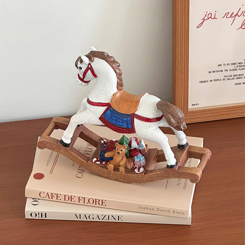 桌面摆件马年新款树脂摇摇马复古怀旧装饰摆件创意动物造型工艺品