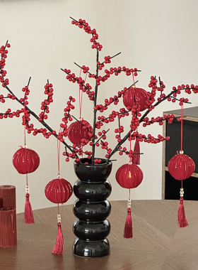 红色浆果枝条花瓶桌面摆件春节喜庆新年装饰室内布置流苏灯笼套装