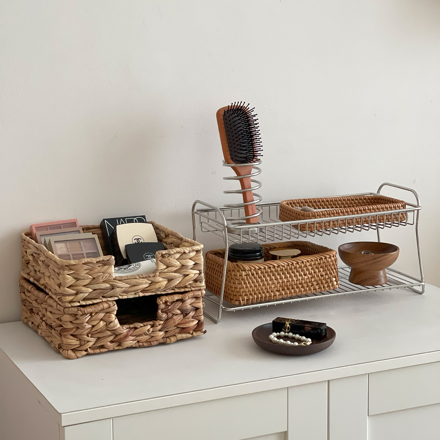 桌面高级感置物架组合套装化妆品收纳盒梳妆台收纳筐化妆刷收纳筒
