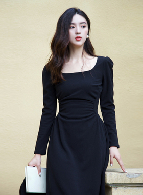 JUJU秋冬季新款黑色内搭长袖连衣裙收腰显瘦打底法式赫本风小黑裙