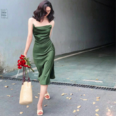 JUJU定制法式 珍珠吊带裙高级感缎面连衣裙开叉性感荡领裙甜辣女夏