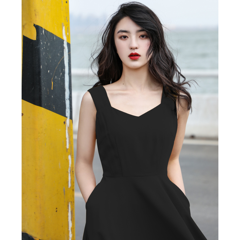 赫本小黑裙大摆中长款显瘦高腰裙