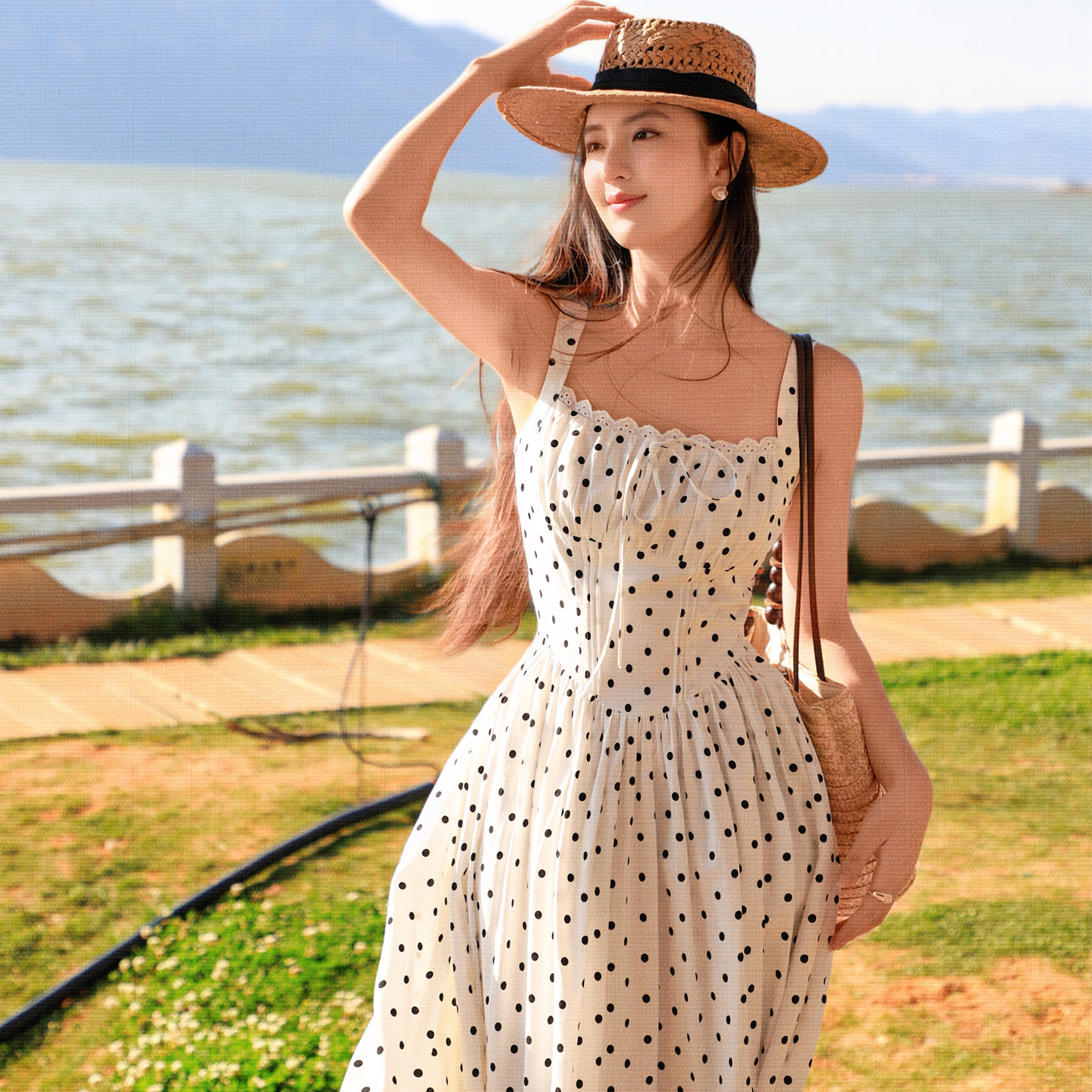 法式复古宫廷风长裙收腰显瘦黑色波点印花吊带连衣裙女夏度假裙子