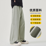 灰绿色