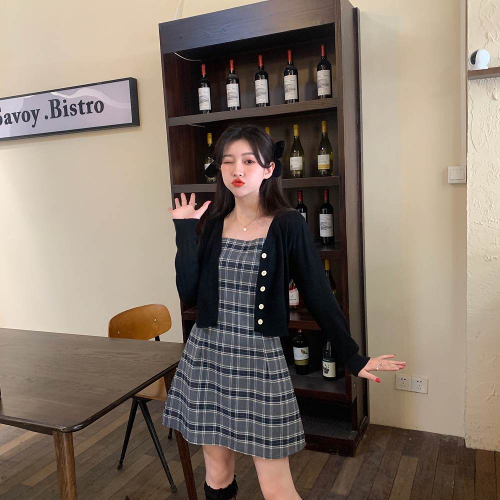 Real price - new French Plaid suspender dress + shawl knitted sweater suit in spring and summer of 2021