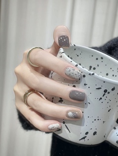 奥利澳水泥灰性冷淡气质简约鹌鹑蛋涂鸦美甲假指甲成品甲片穿戴甲