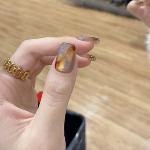 甜甜家纯手工穿戴甲086秋冬高级感显白琥珀晕染猫眼新款 美甲贴片
