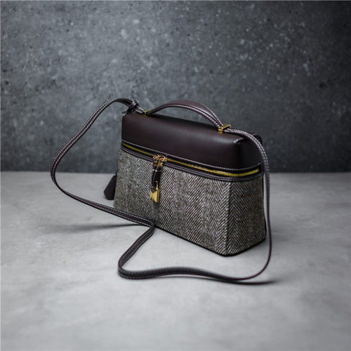 高级修面牛皮羊绒布方盒包