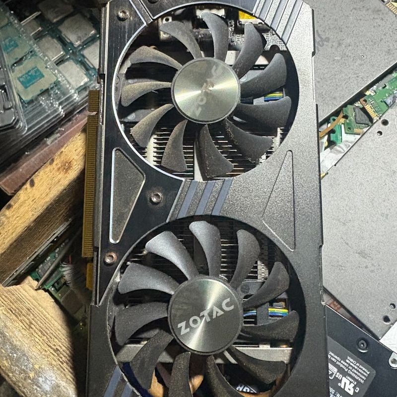 询价购-索泰GTX960 2G。双风扇，单6P供电。成色新，无拆无修