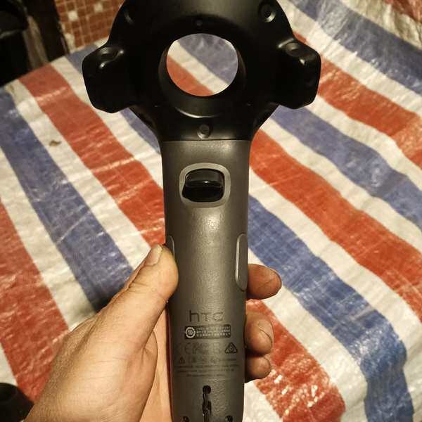 议价-htc vive-vr-c操作手柄，功能正常，售出非
