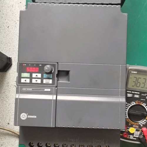 议价-众辰变频器15KW，Z2400-15G/18.5P，成色新如