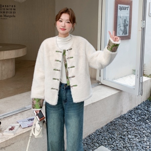 新中式国风皮毛一体毛绒外套女2025冬季新款复古提花加厚盘扣上衣图片