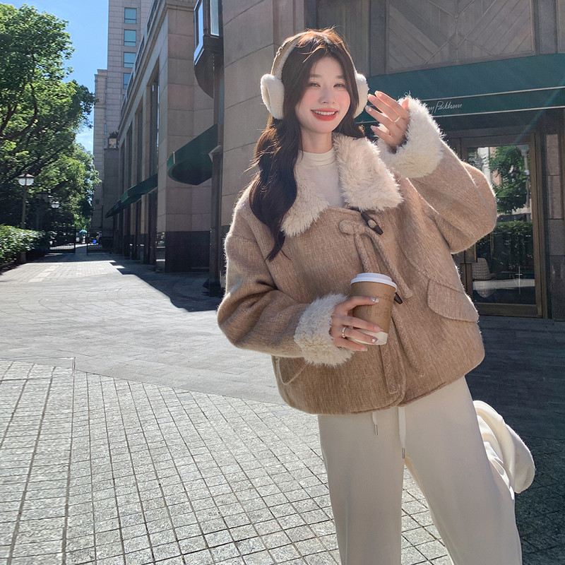 新款现货数据好！90绒卡其色拼接羽绒服外套B208-9091-P245K358,女装羽绒服,浙宝208
