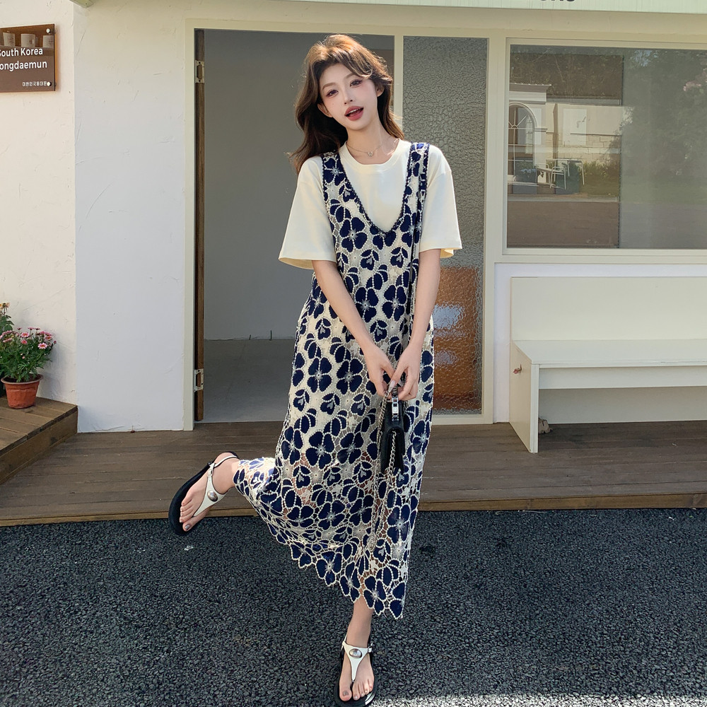 【现货】套装重工镂空花瓣罩衫＋休闲背心裙B208-9051-P155K228，女装运动套装，浙宝208