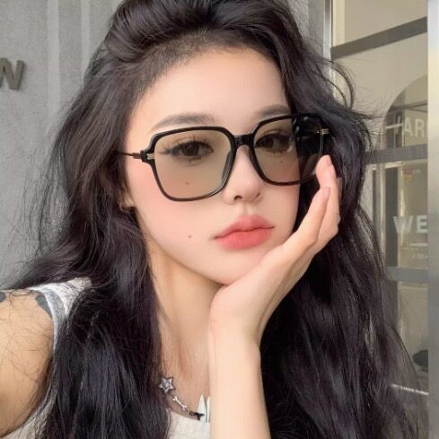 2024新款墨镜女士开车韩版街拍显瘦太阳眼镜男浅粉色时尚潮流个性