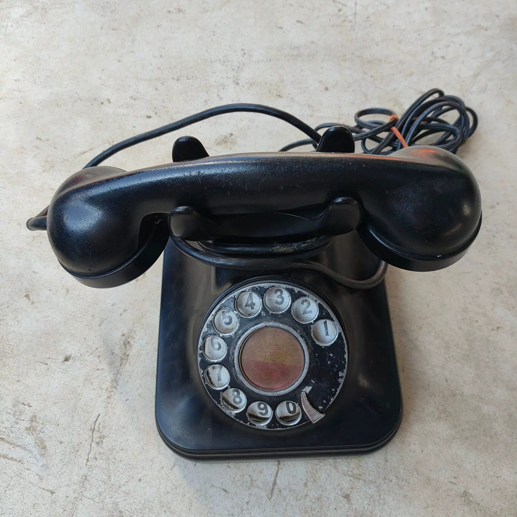 民俗怀旧通讯老式古董电话机手摇拨号机磁石电话机影视座机大哥大