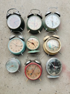 机械闹钟怀旧复古怀旧老物件民俗旧货农村摆件装饰民宿