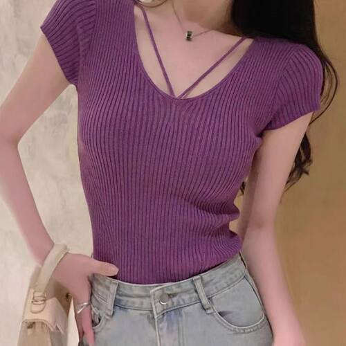 清纯极简风基础款修身V领短袖针织衫女纯色显瘦百搭上衣nnassa