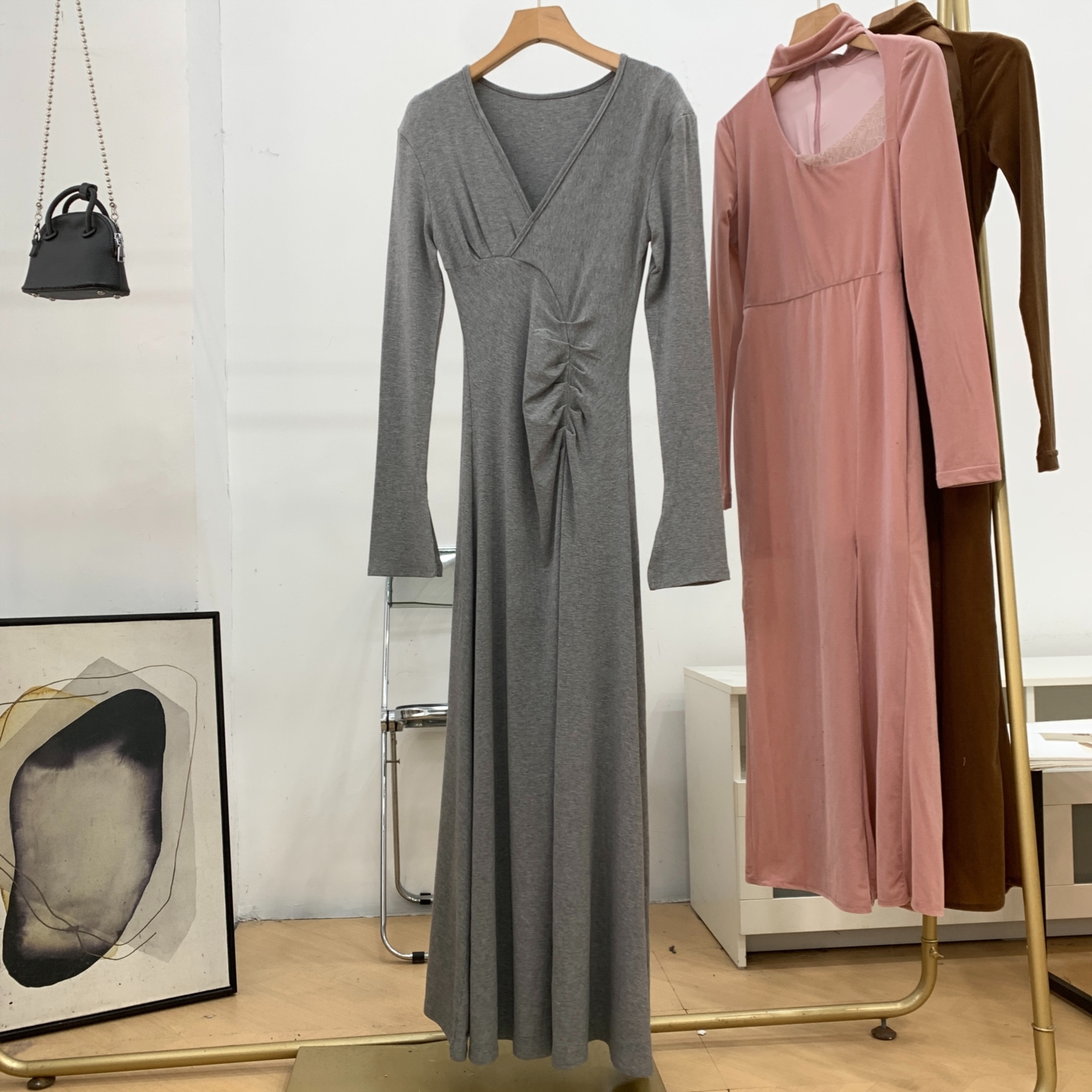 连衣裙2025秋季新款圆领纯色长袖修身收腰显瘦长裙 J#24