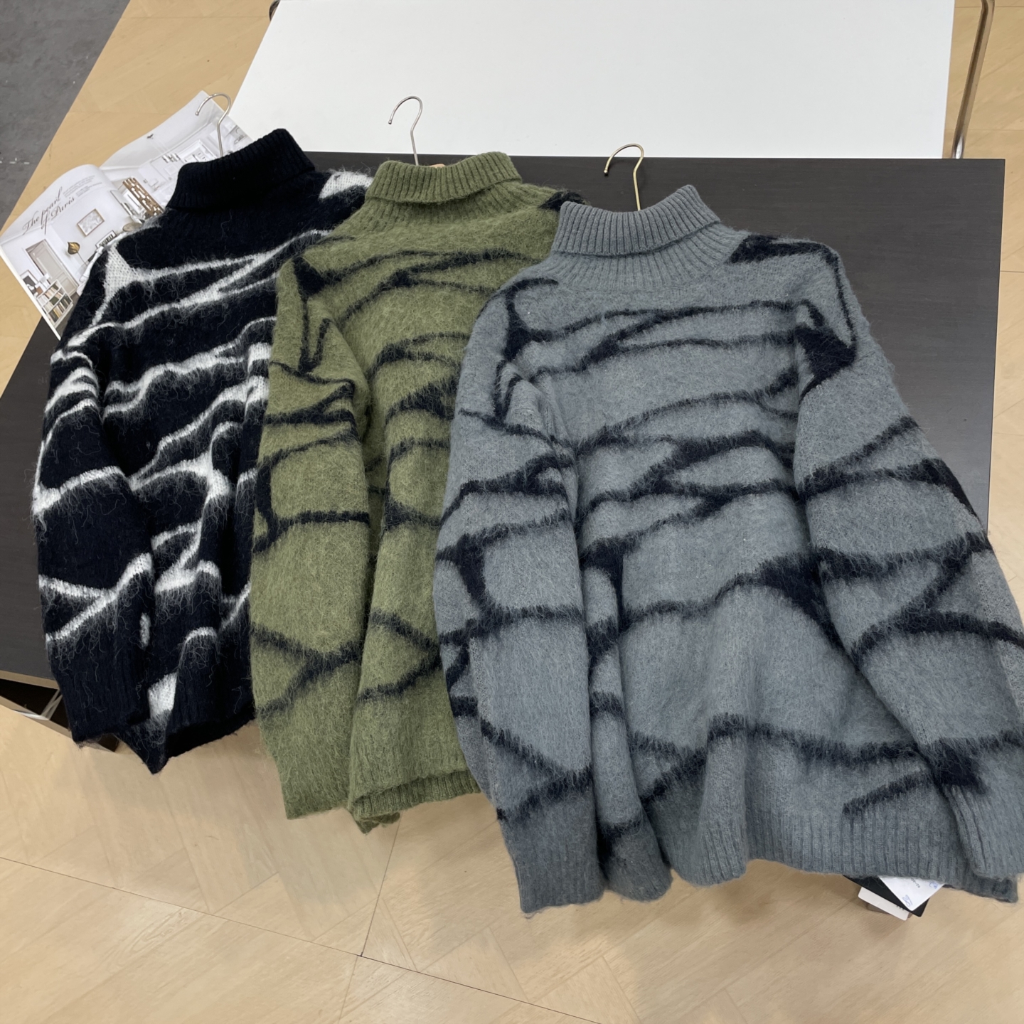 复古美式不规则撞色长袖上衣女秋季新款高领毛衣J#24