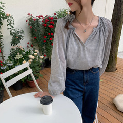 Real shot real price Korean version lazy wind versatile small V-neck thin pullover with fine Plaid hair circle and sunscreen