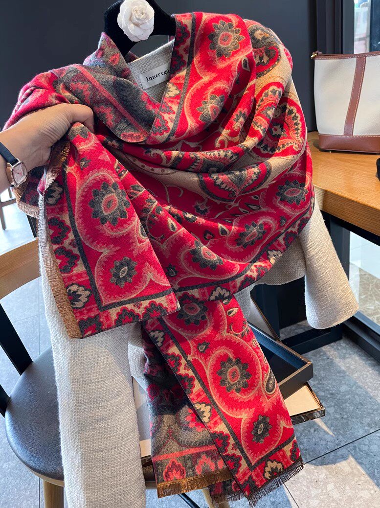 本命年中国民族风复古红腰果花围巾长款两用百搭披肩保暖女多功能