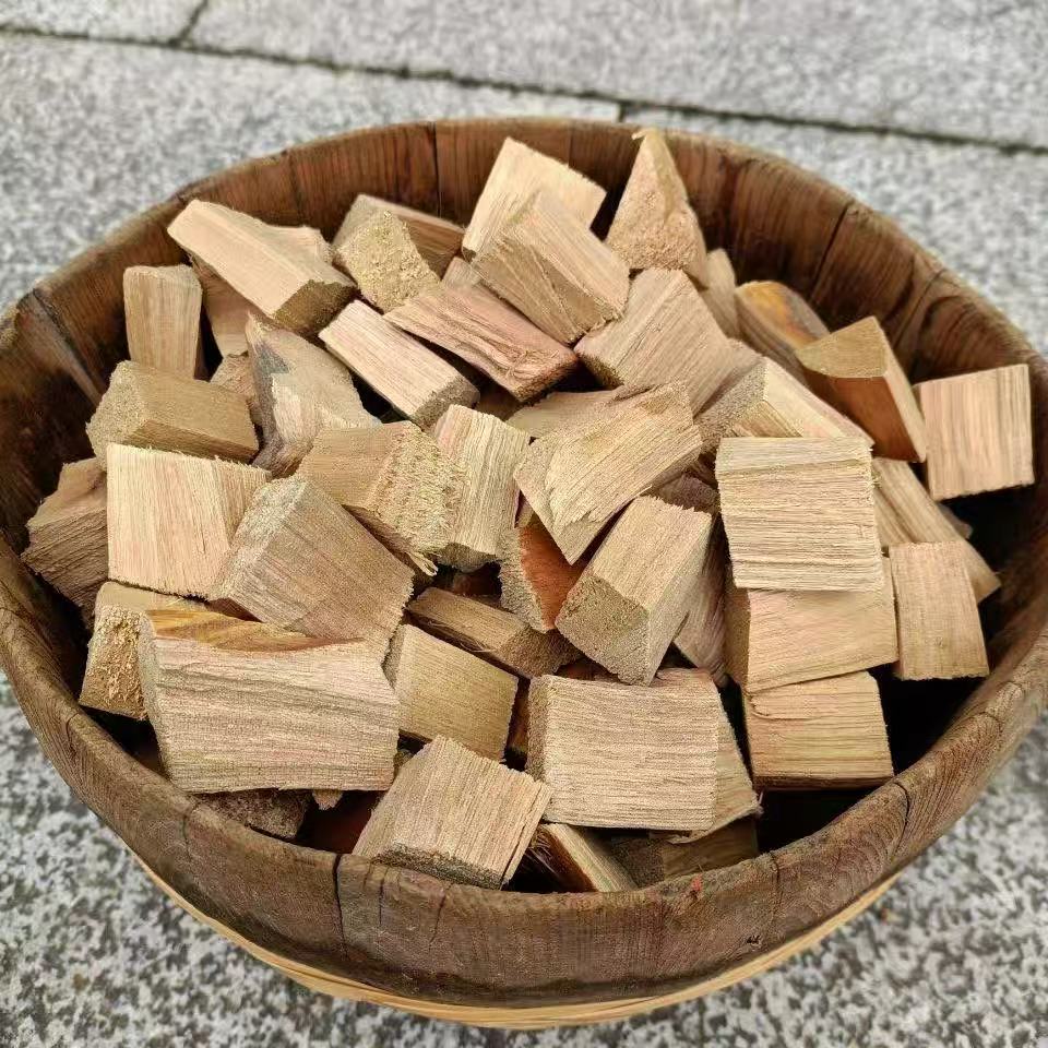 实木地板防虫蛀粉樟木块条边角料碎片原木屑樟脑树地板家装专用