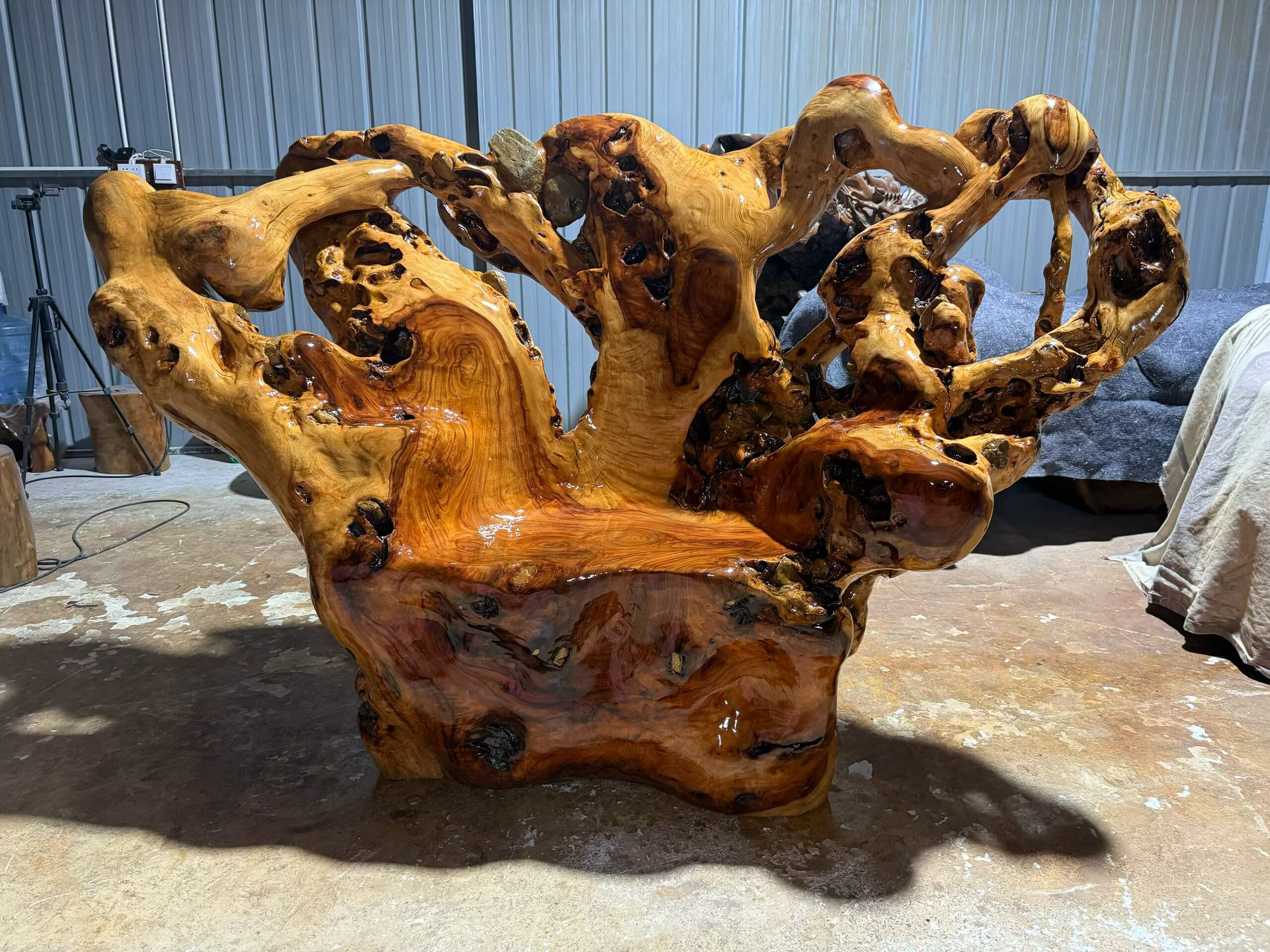 香樟木根雕整体树根实木手工雕刻靠背椅主人椅公司酒店大堂办公室