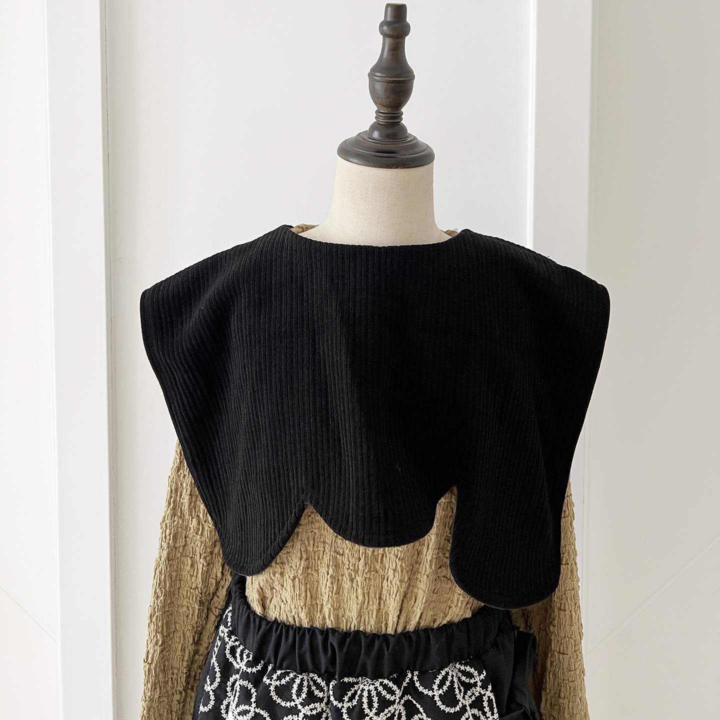 原创百搭洋气黑色保暖斗篷披肩