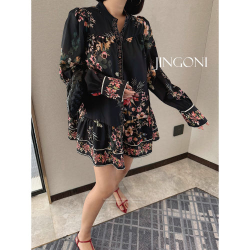 JINGONI碎花黑色灯笼长袖连衣裙女人味宽松复古显瘦短裙春季新款