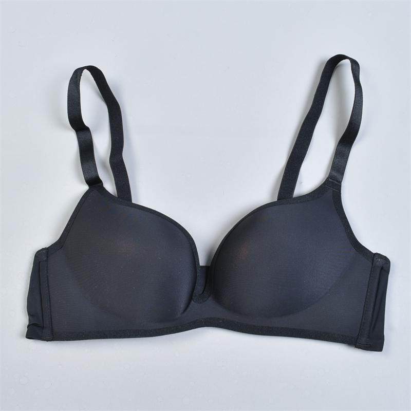 615黑色光面无钢圈文胸女81761聚拢上托收副乳立挺杯四季内衣胸罩