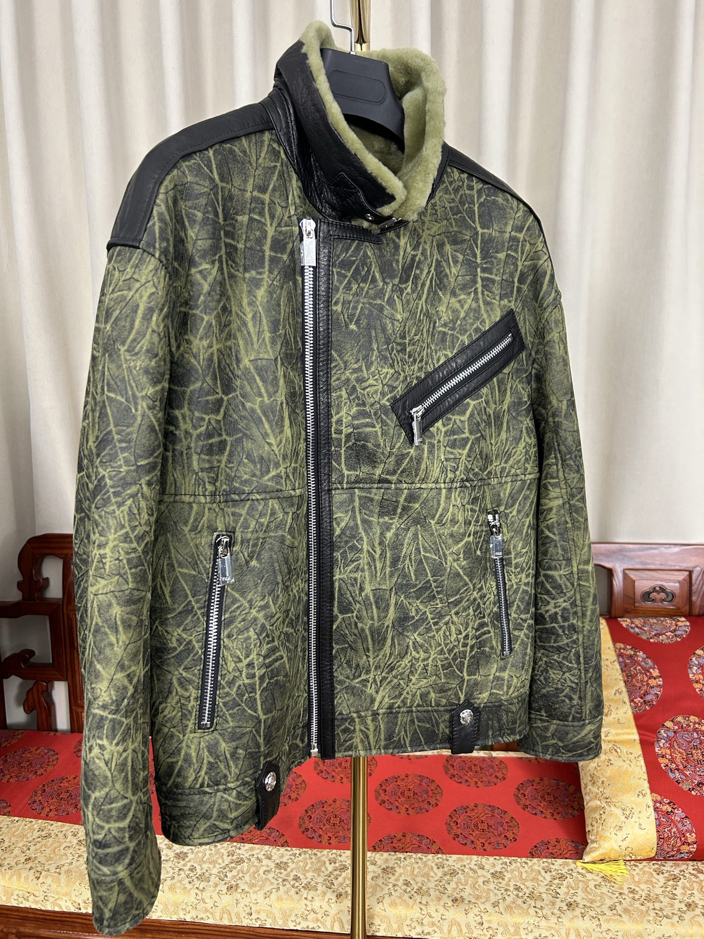 土耳其进口原生态绵羊皮真皮真毛皮毛一体男高端机车迷彩机车皮草