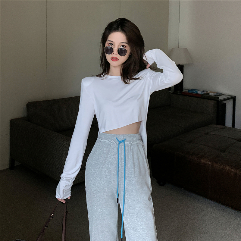 Real shot ~ 2020 long sleeve T-shirt women's design sense short open navel shoulder pad top slim and slim sun proof clothes