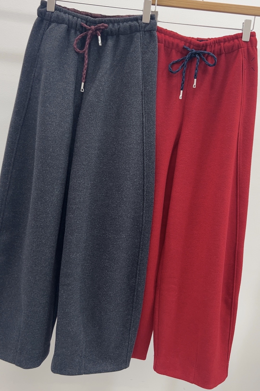 欧货潮牌2025秋冬款时尚百搭加绒抽绳松紧高腰长裤垂感直筒阔腿裤