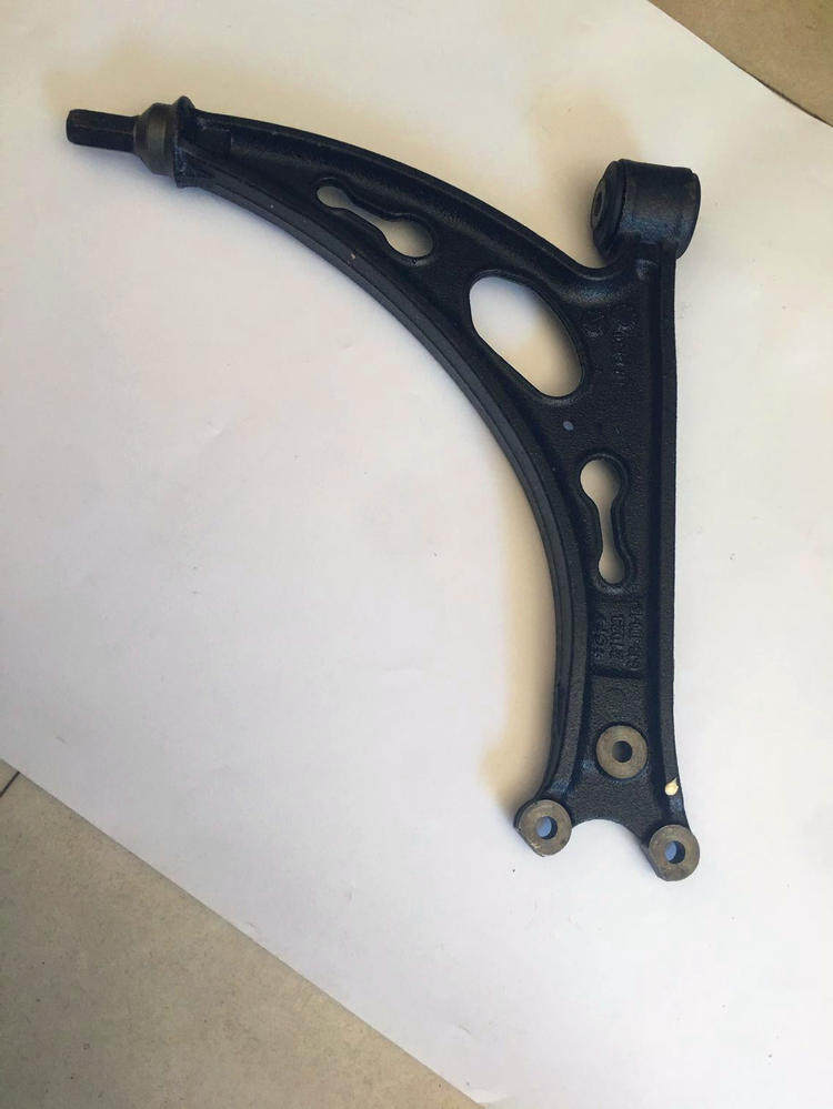 适用大众迈腾b6b7l/cc/途观/尚酷前控制臂三角臂铸铁下摆臂摇臂