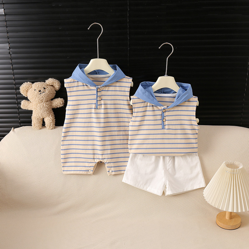 夏季新款可爱风婴儿云朵水手连体爬服外出服