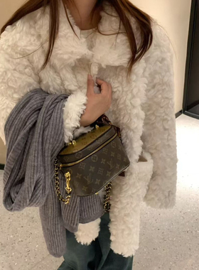 静茹冬上新奶油色系柔软卷毛毛绒短外套86199J