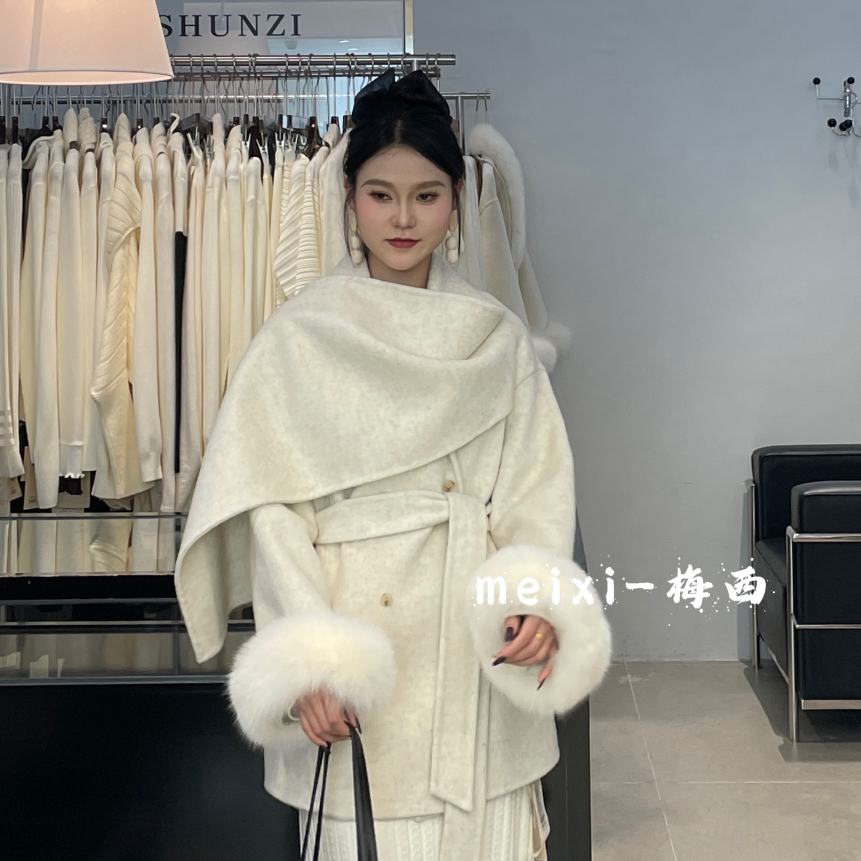 静茹设计中长羊毛外套(配腰带可拆真狐狸毛袖毛)（含80羊毛）830