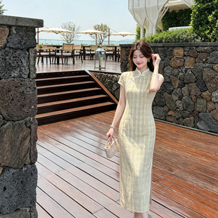 夏上新书卷气格纹旗袍把江南清雅穿在身上日常出门随性又雅致连衣
