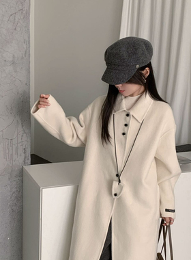 FO静茹-翻领排扣长款大牌极简羊毛外套(配项链)（含65羊毛）8005