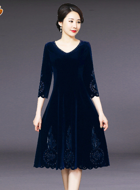时尚中年女装连衣裙春秋装大码气质妈妈装婚礼中长款雕花金丝绒裙