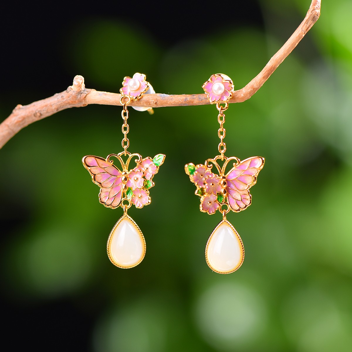 天然和田玉白玉925银镶嵌珐琅彩绘蝴蝶水滴小众玉石耳坠耳环耳饰