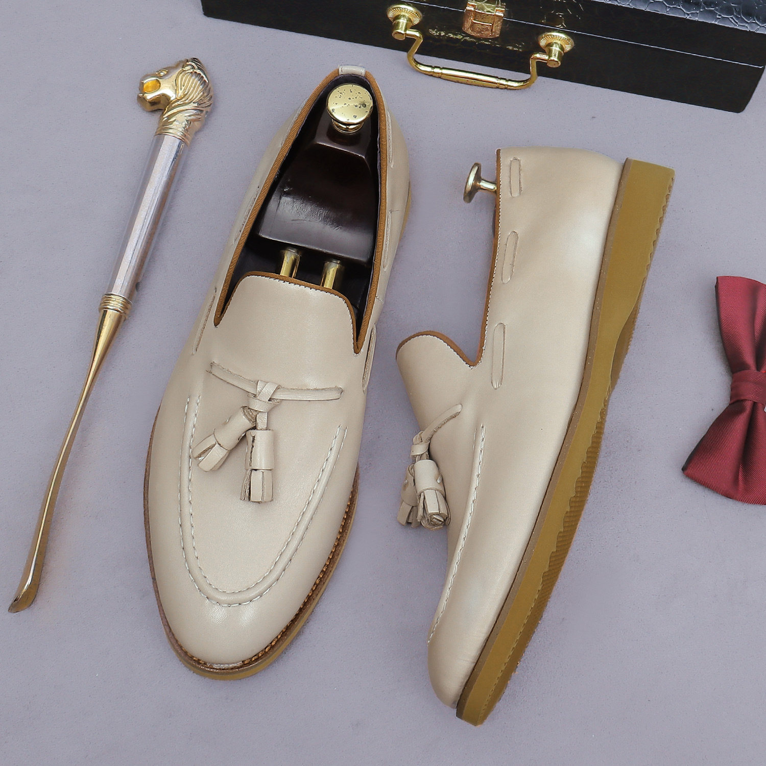 新款浅色流苏欧美款休闲皮鞋真皮平跟男士牛皮真皮男百搭套脚男鞋