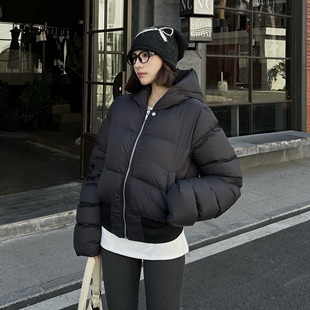 暗黑风黑色羽绒服25秋冬女士黑色轻质尼龙连帽短款 夹克鹅绒羽绒服