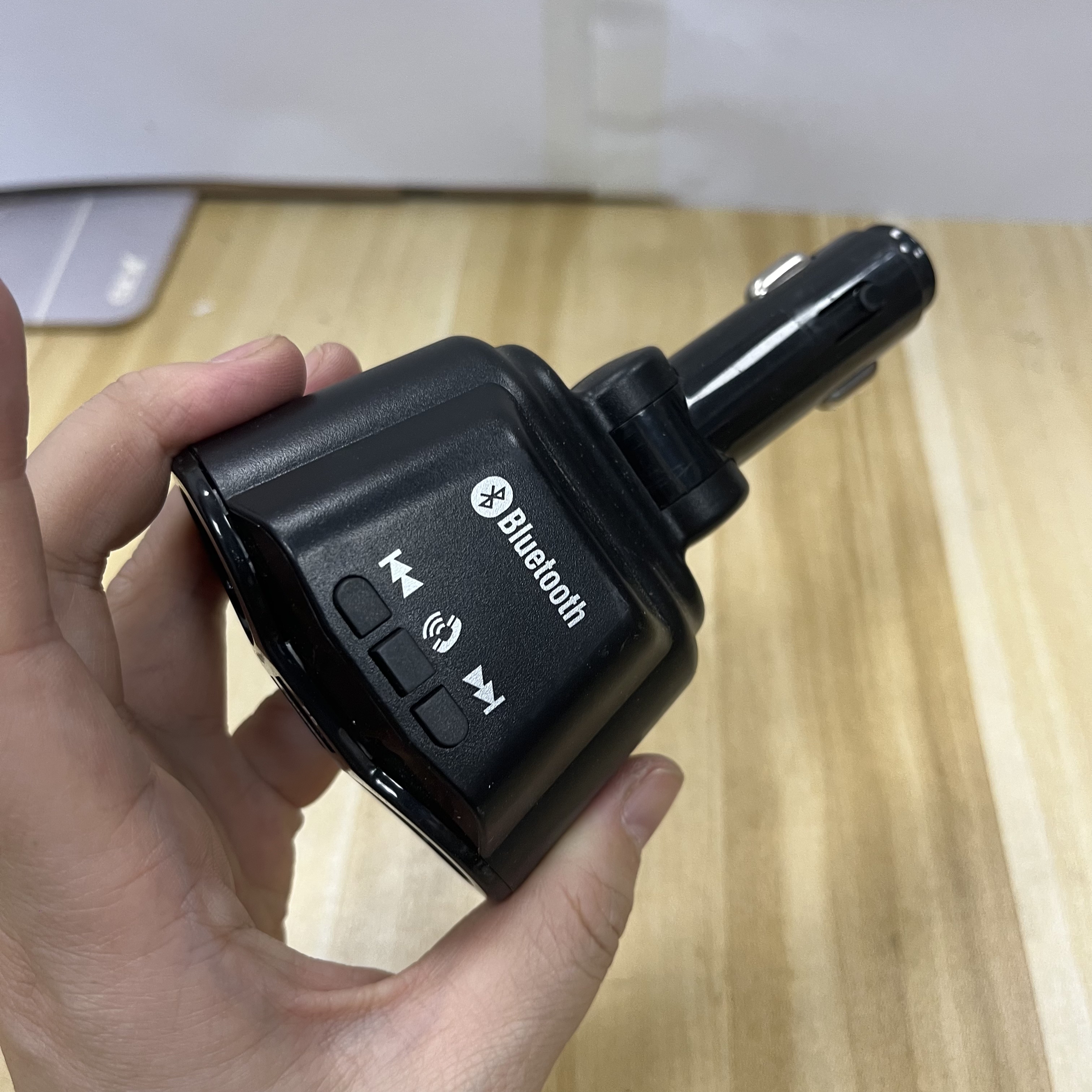 A9车载蓝牙MP3播放器 双点烟口扩展车载充电器 汽车音乐播放器