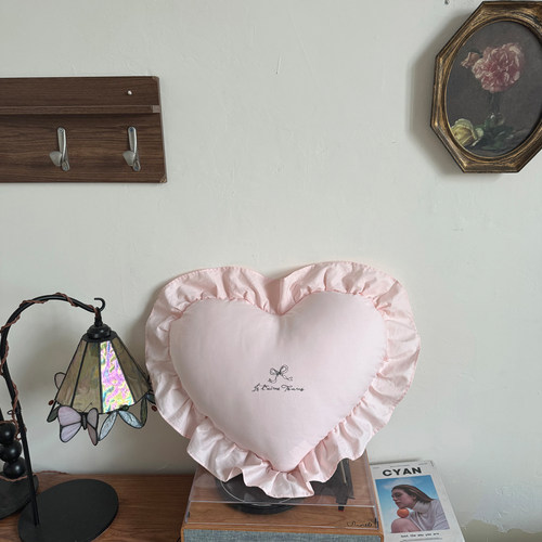 全棉爱心玫瑰刺绣纯色抱枕韩式花边纯棉靠垫蝴蝶结装饰道具心形枕