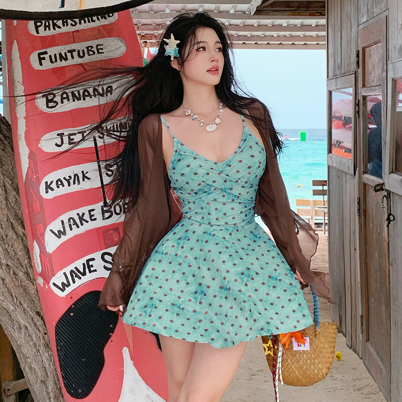 辣妹性感比基尼泳衣女夏连体大码胖mm遮肉显瘦长袖罩衫沙滩度假风