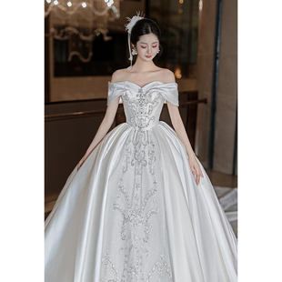 一字肩法式 新娘高级质感白色主纱公主拖尾 缎面婚纱礼服女2025新款