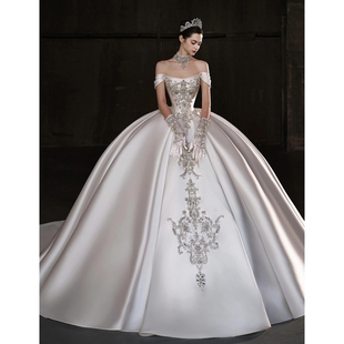 法式 一字肩重工刺绣轻奢小众大拖尾公主风高级感 缎面婚纱2025新款